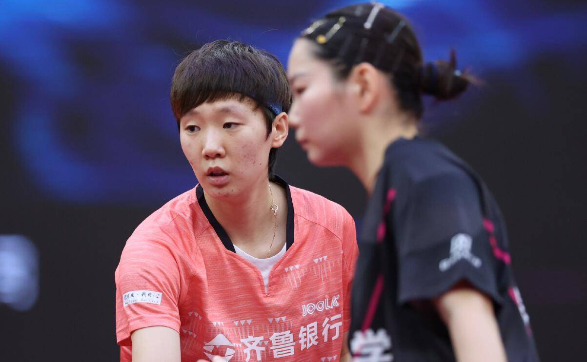 为足坛热议 为足坛热议